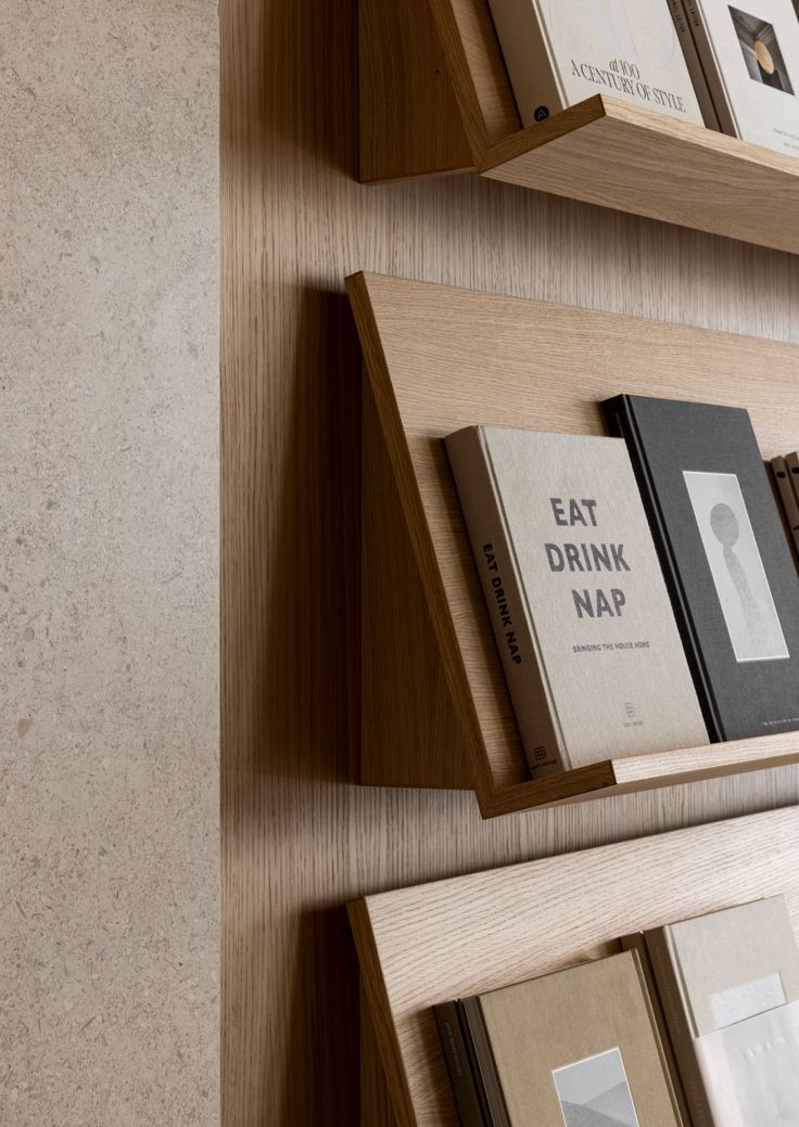 LEIBAL NEW MAGS CABINET