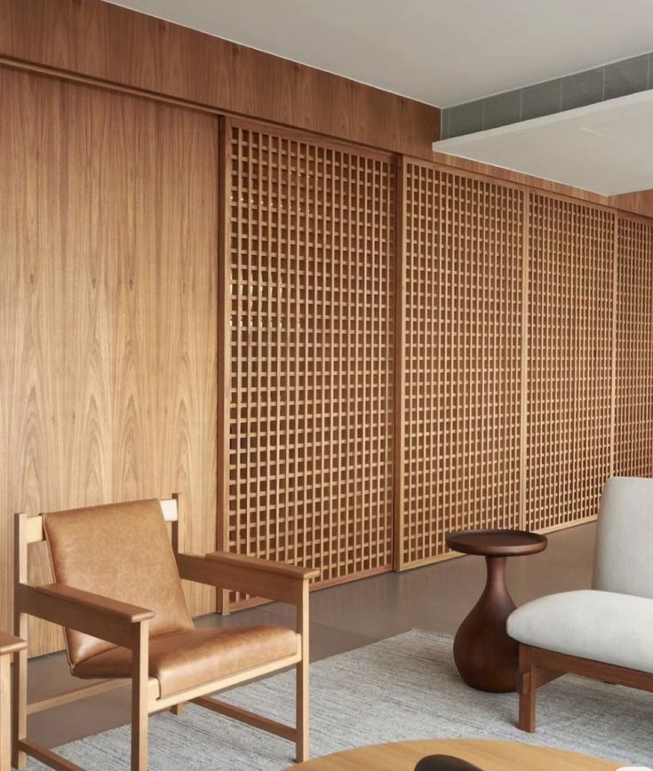 OTTOMAN-READY WARDROBE